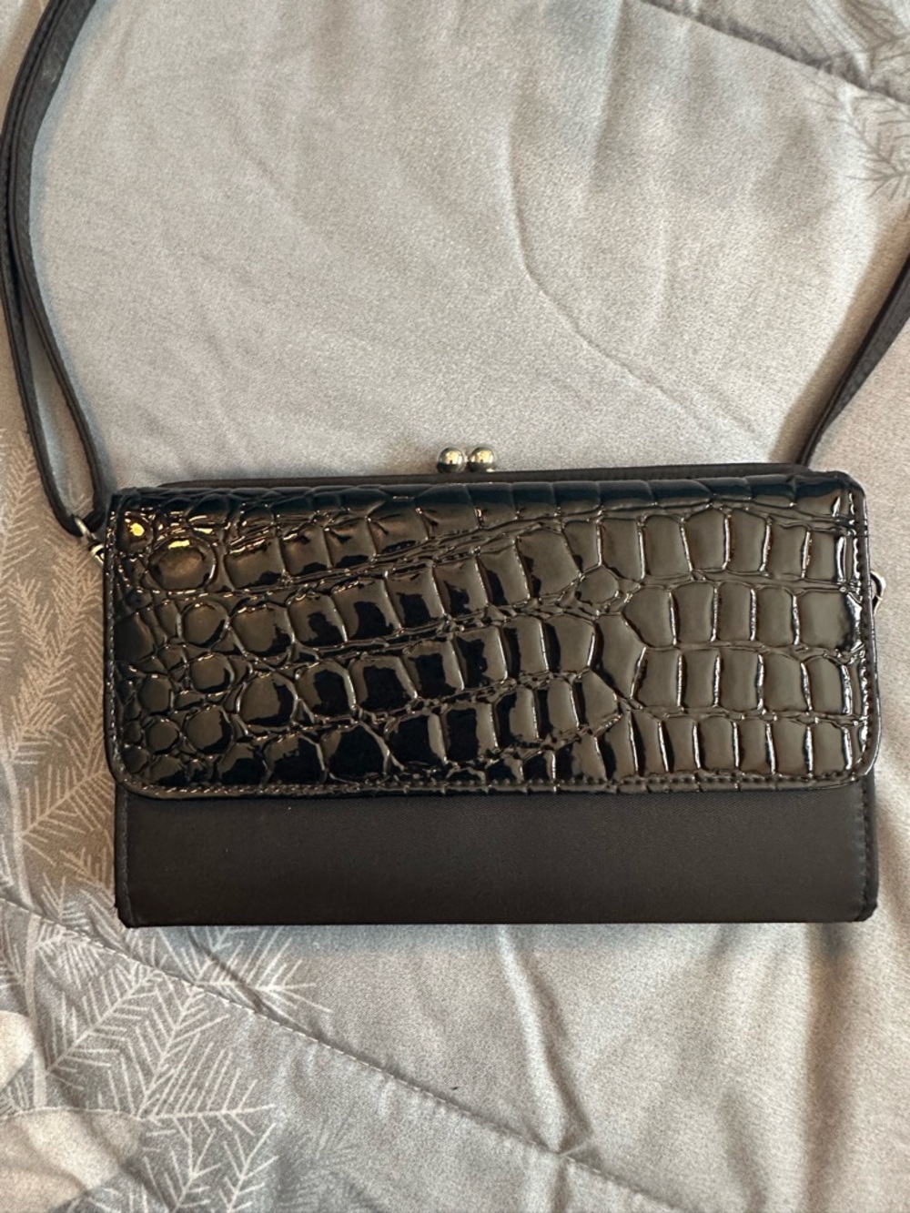 Like New croft & barrow Black Faux Croc-Embossed Shoulder Clutch/Wallet